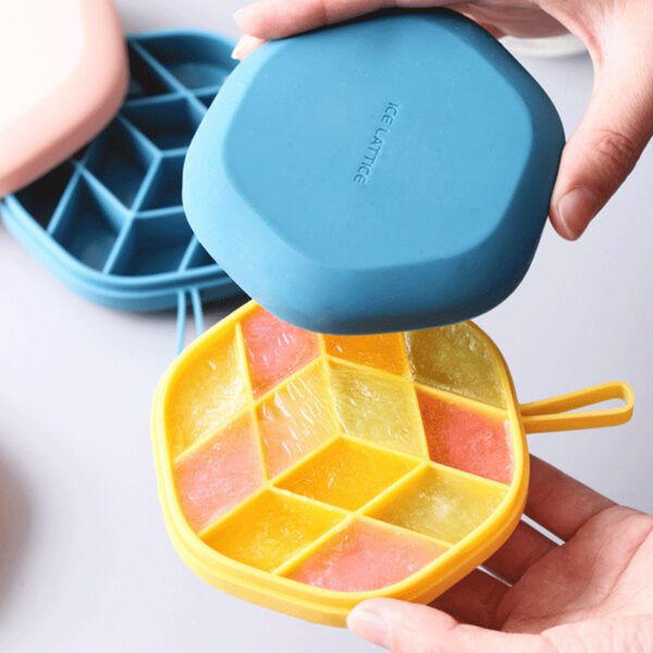 Flexible Silicone 3D Ice Cube Tray with Lid
